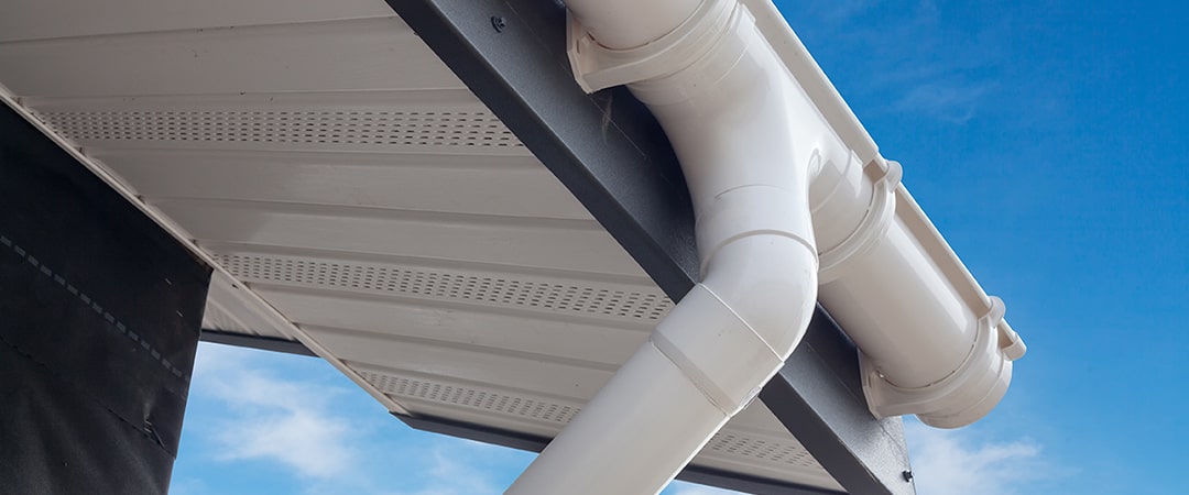 スムーズな作業できれいな雨樋へ! スムーズな作業できれいな雨樋へ!